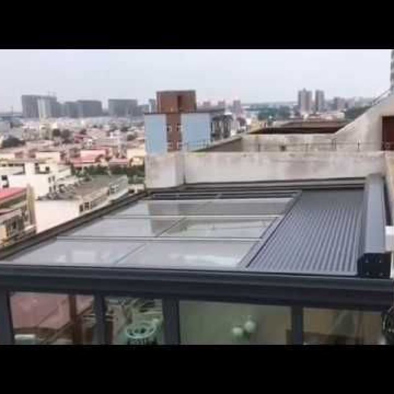 horizontal roof shutter